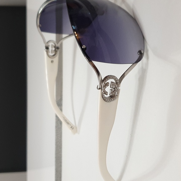 Authentic Gucci sunglasses - Picture 3 of 11